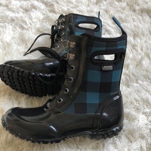 Kids snow boots/rain boots